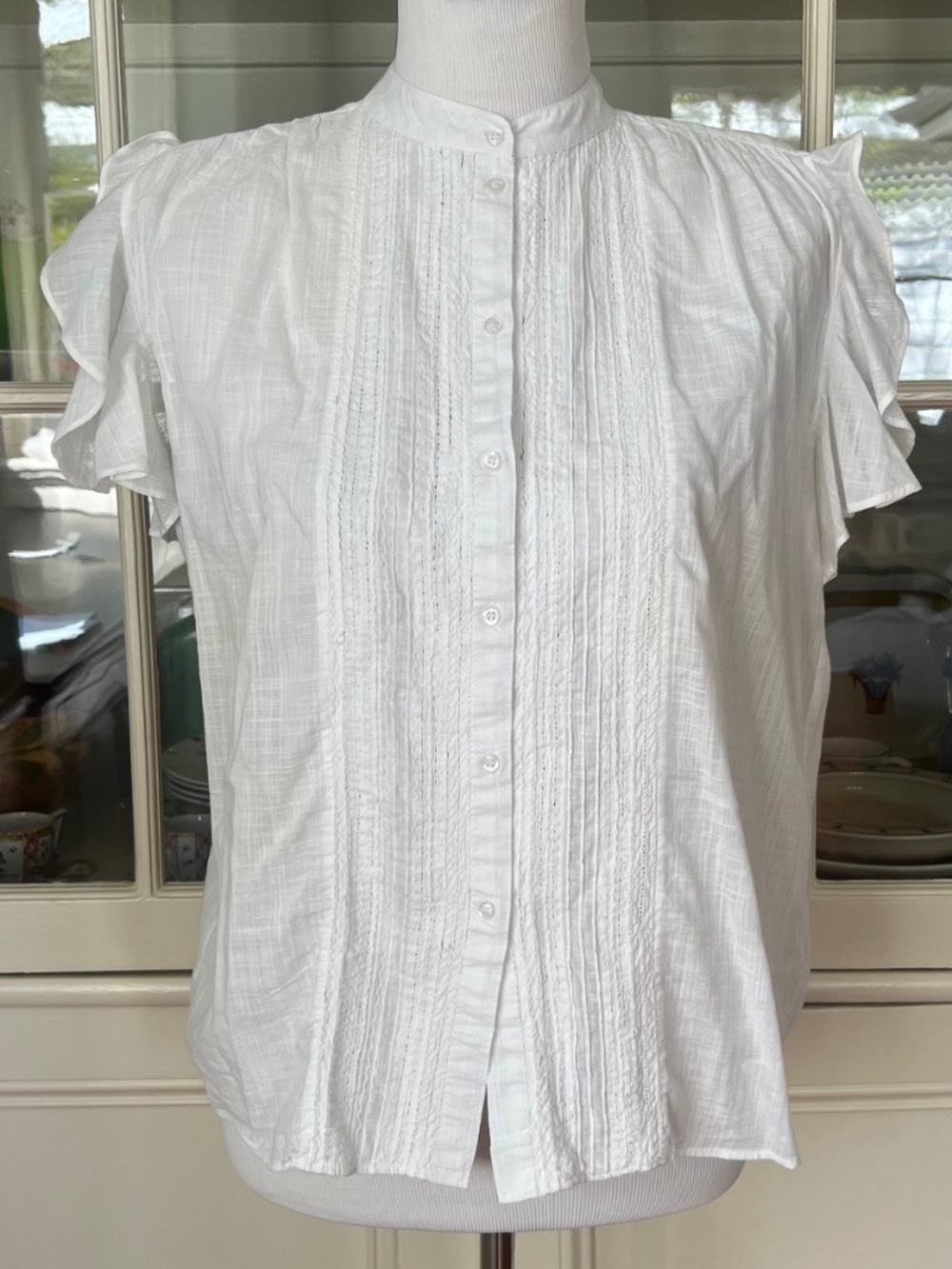 Athe Vanessa Bruno White Cotton Flutter Sleeve Top. 38/Medium, Embroidered